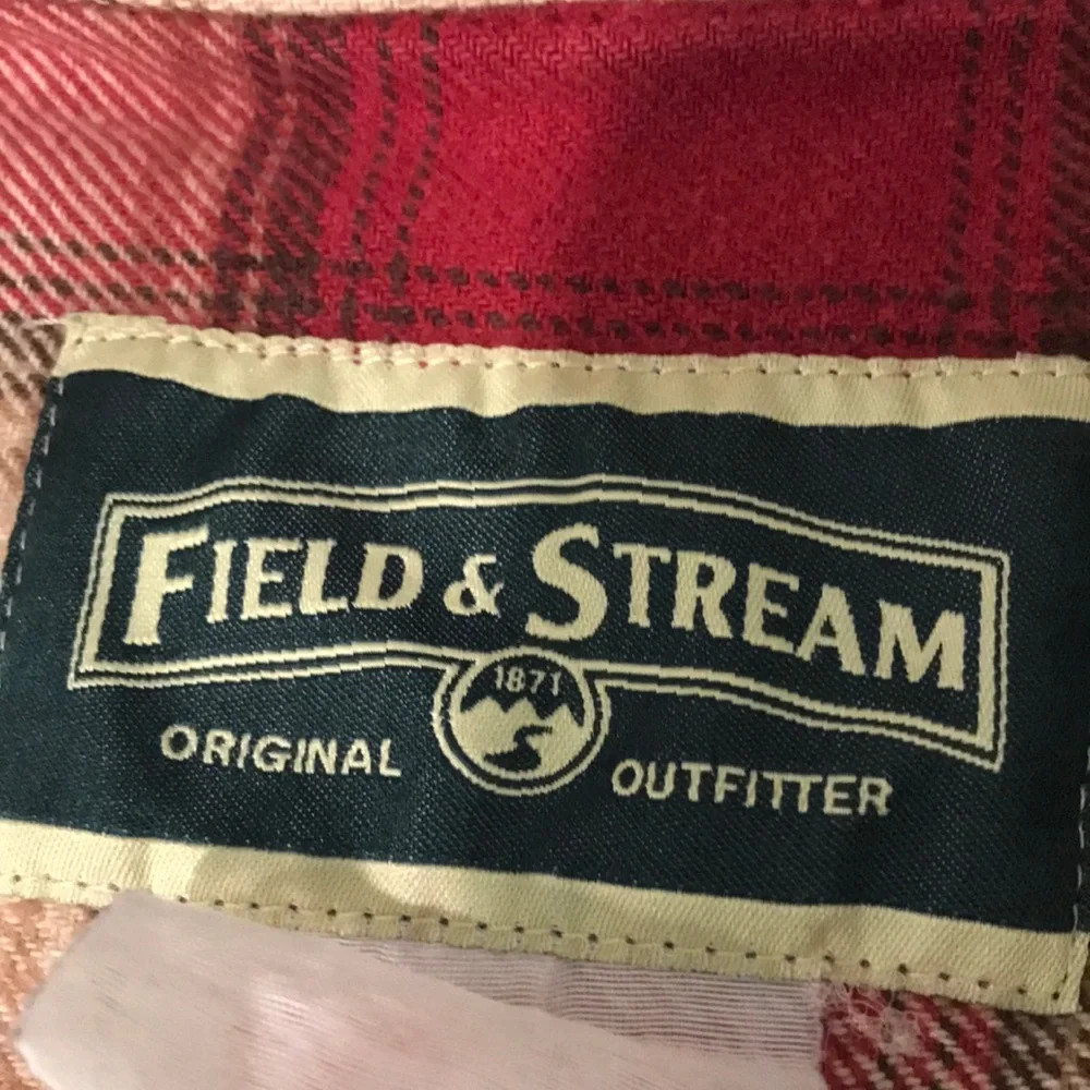 Field & Stream Flannel Shirt Mens Medium Red Plaid Farmer Gorpcore Long Sleeves - Picture 3 of 6